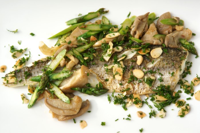 Pan-Fried King George Whiting Fillets with Mushrooms & Asparagus