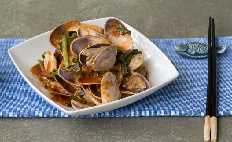 Stir-fried Pipis with Tomato Chilli Sauce