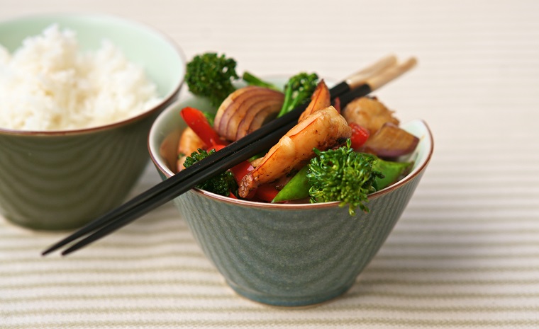 Stir-Fried Prawns with Red Capsicum & Broccolini
